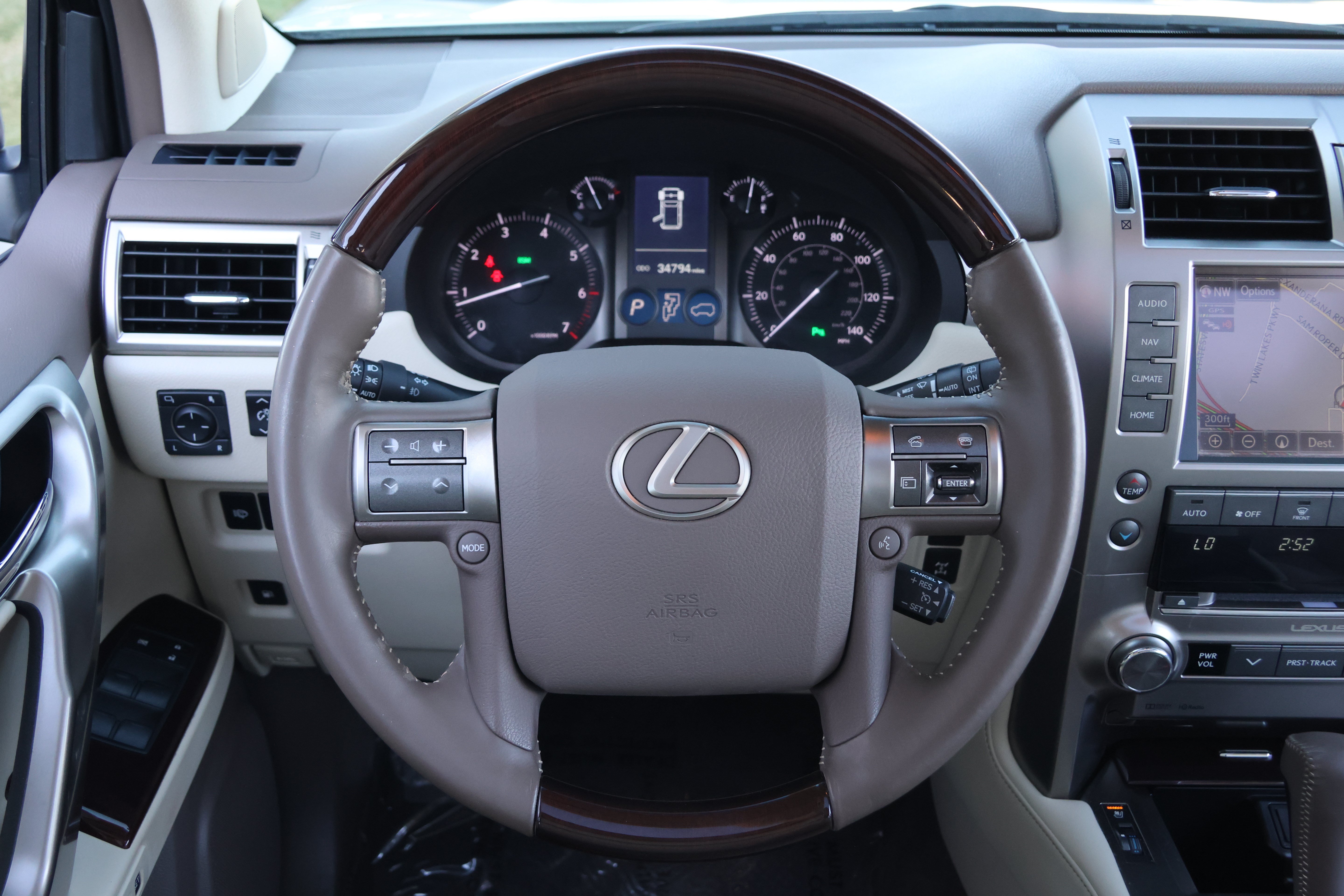Used 2019 Lexus GX 460 Premium AWD/4WD image 28