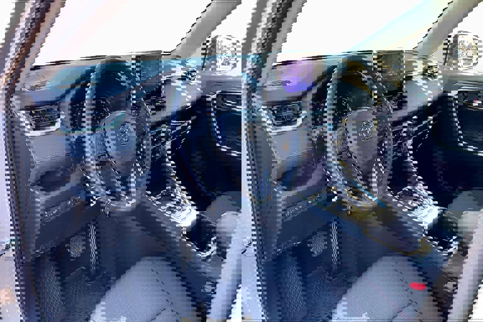 Certified 2025 Toyota RAV4 XLE w/ Convenience Package image 17