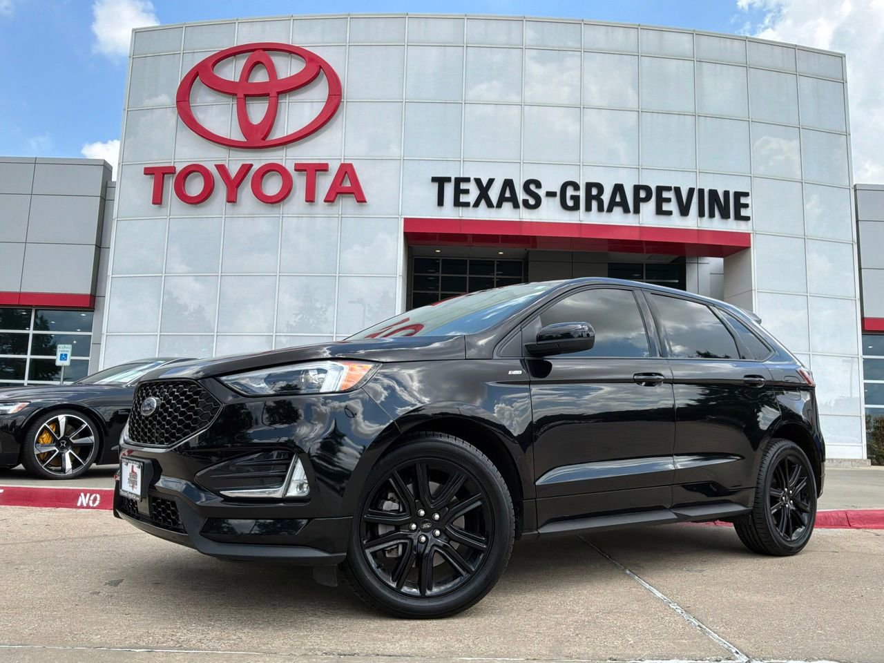 Used 2022 Ford Edge ST-Line AWD/4WD image 2