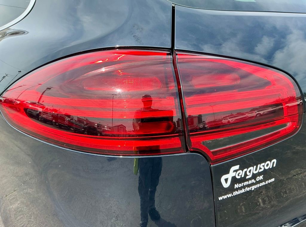 Used 2018 Porsche Cayenne AWD/4WD image 14