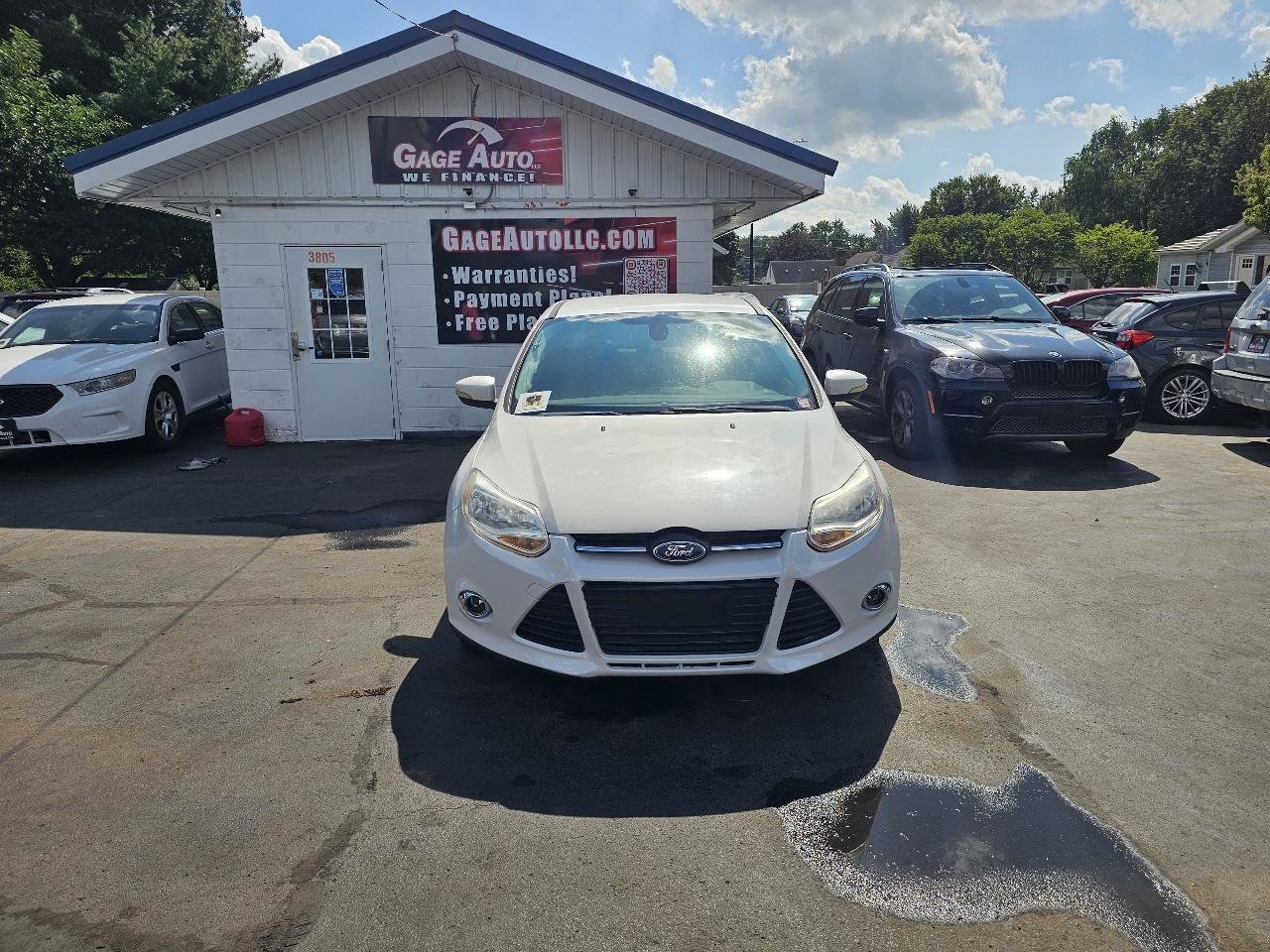 Used 2012 Ford Focus SEL FWD image 2