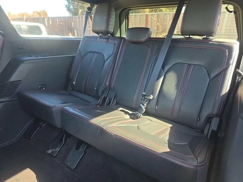 Used 2022 Ford Expedition Max Limited image 11