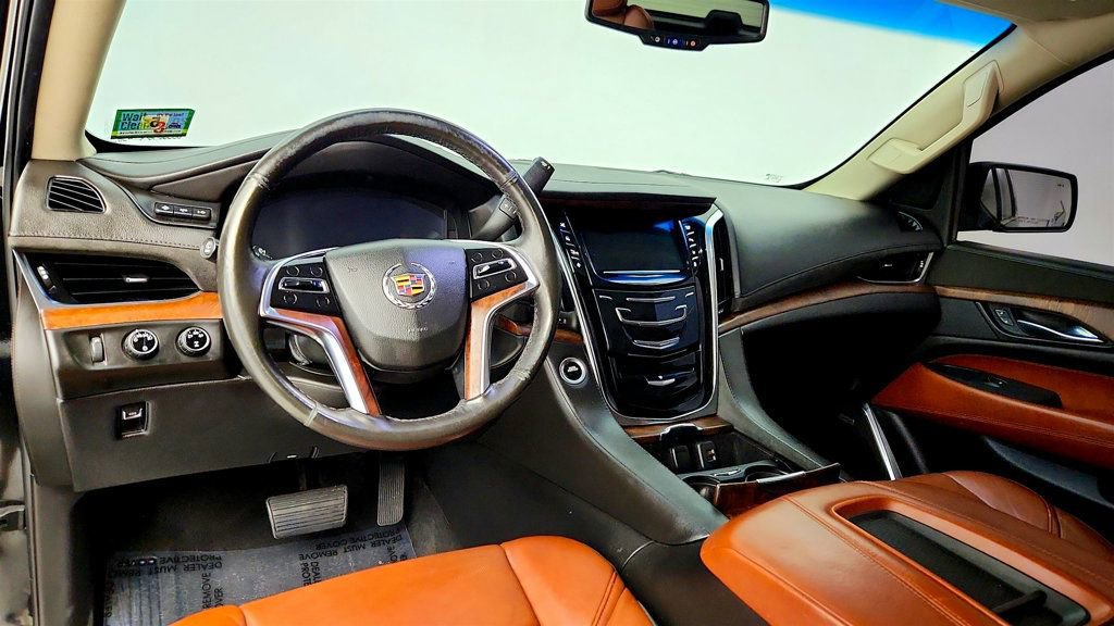 Used 2015 Cadillac Escalade Premium image 15