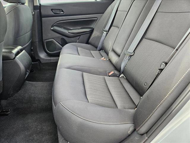 Used 2024 Nissan Altima 2.5 SV FWD image 17