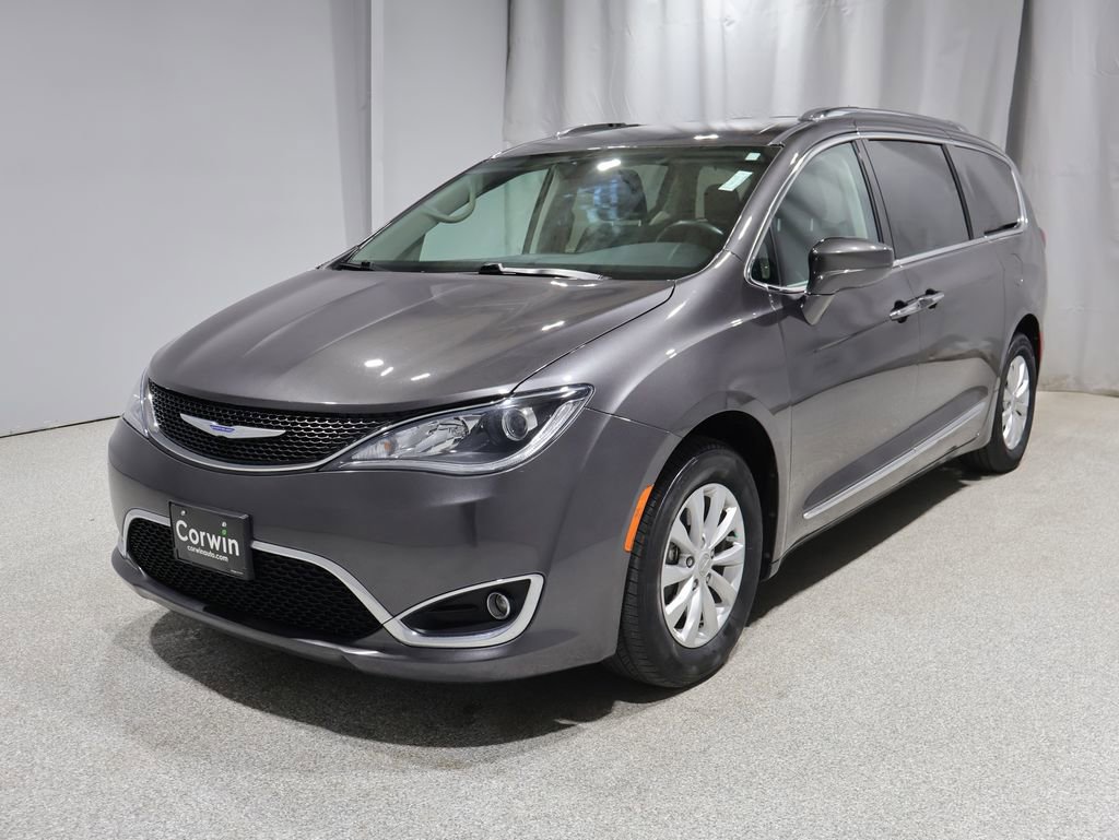 Used 2018 Chrysler Pacifica Touring-L Plus FWD image 7