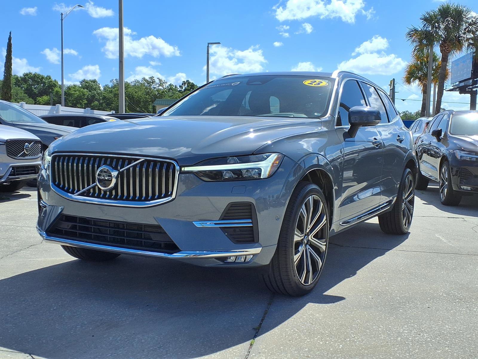 Certified 2023 Volvo XC60 B5 Ultimate w/ Climate Package FWD image 3