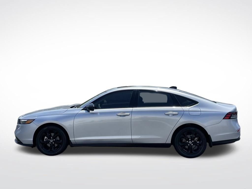 Certified 2025 Honda Accord SE image 2