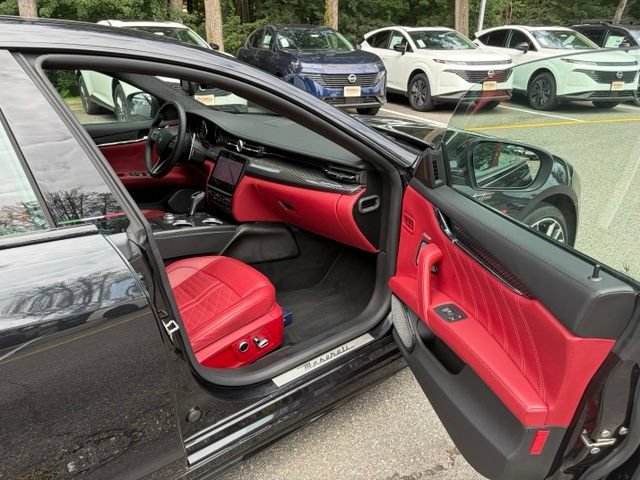 Used 2022 Maserati Quattroporte Trofeo RWD image 34