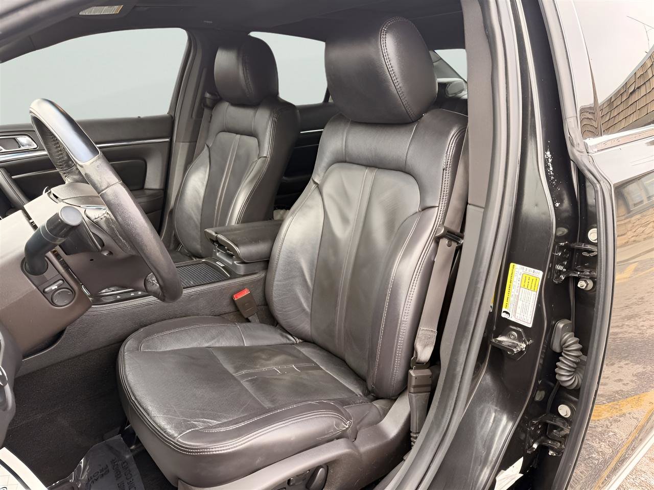Used 2015 Lincoln MKS w/ Equipment Group 101A FWD image 13
