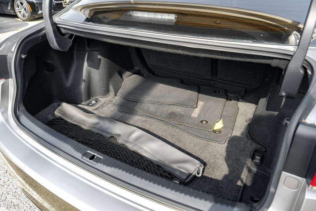 Used 2017 Lexus IS 200t RWD image 58