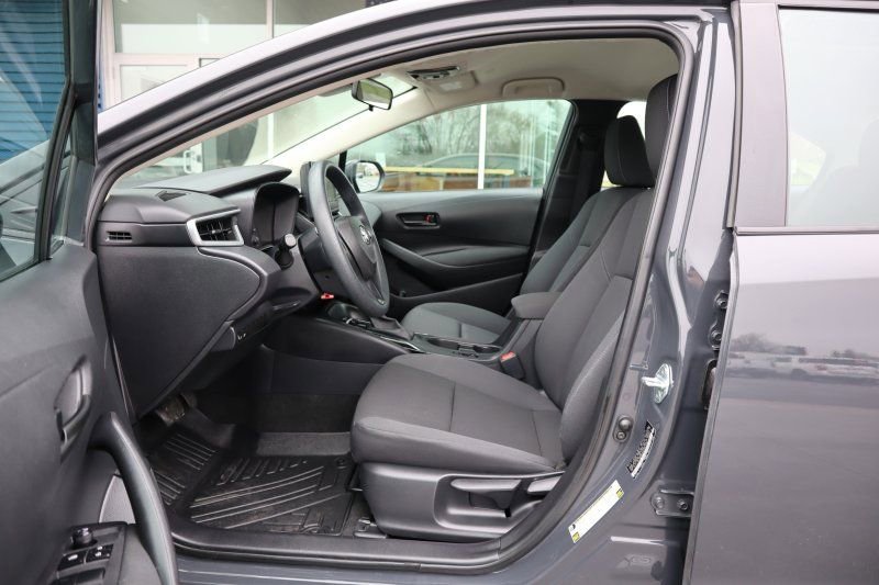 Used 2024 Toyota Corolla LE image 9