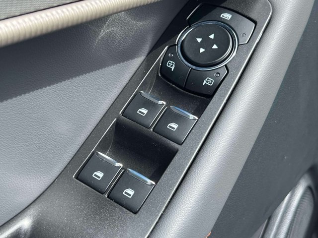 Used 2026 Ford Explorer Active AWD/4WD image 23