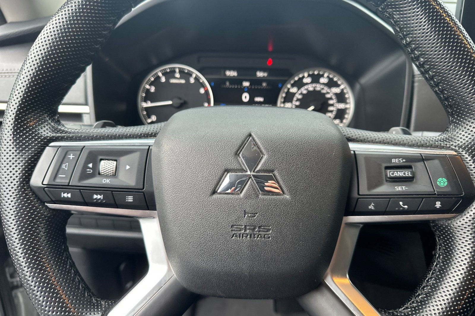 Used 2024 Mitsubishi Outlander SE image 29