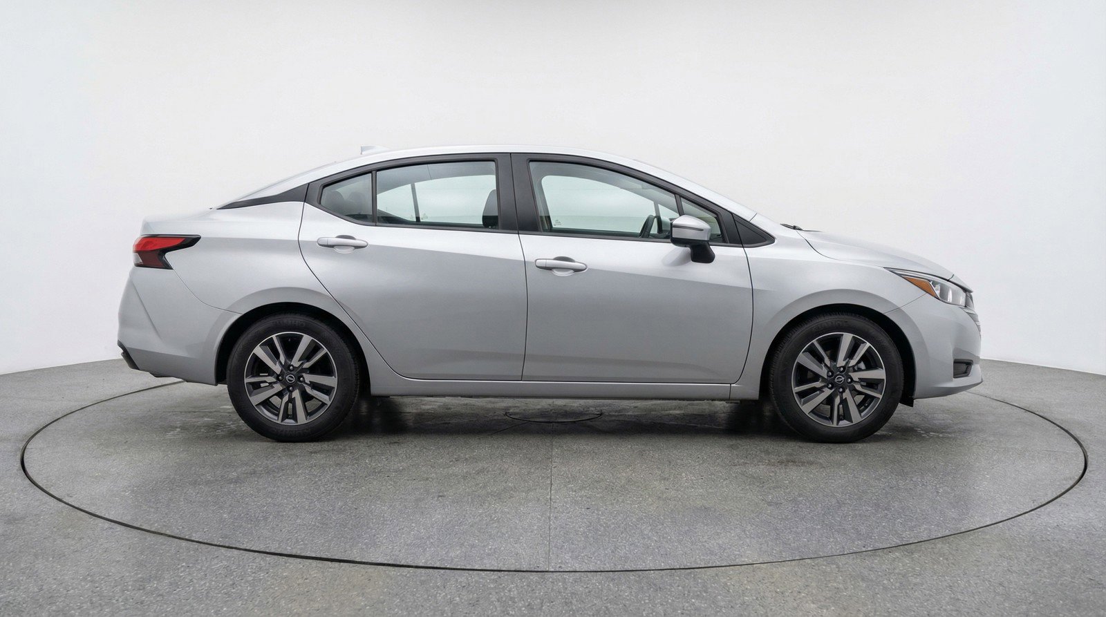 Used 2025 Nissan Versa SV image 11