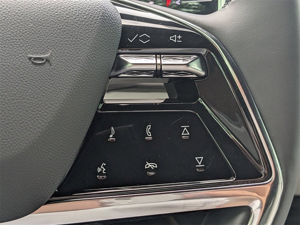 New 2026 Cadillac Vistiq Luxury w/ LPO, Floor Liner Package image 32