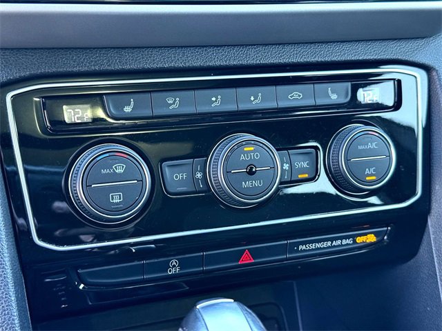 Used 2022 Volkswagen Atlas Cross Sport SE image 22