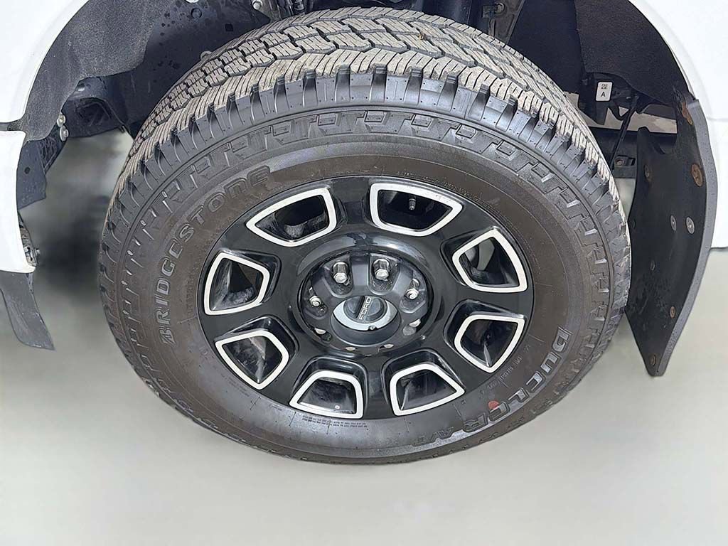 Used 2024 Ford F350 Platinum image 21