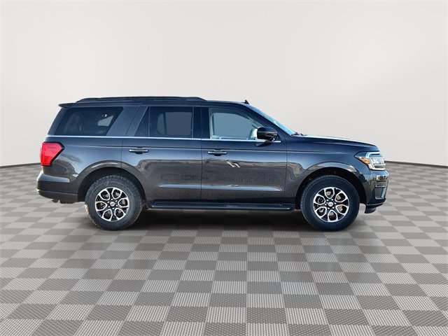 Used 2024 Ford Expedition XLT image 9