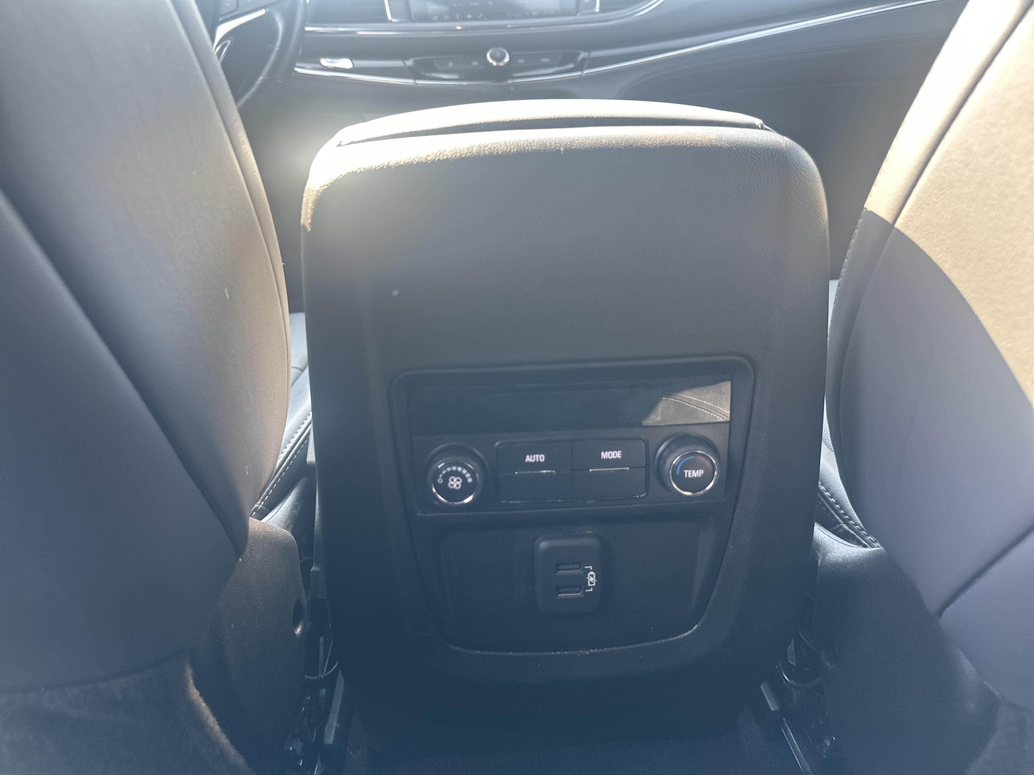 Used 2024 Buick Enclave Essence AWD/4WD image 16