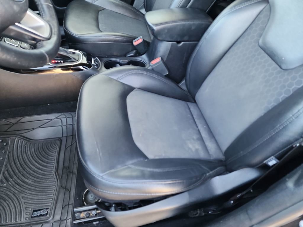 Used 2019 Jeep Compass Altitude image 16