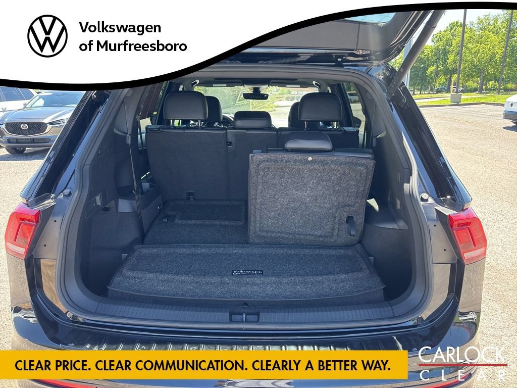 Used 2024 Volkswagen Tiguan SE R-Line FWD image 13