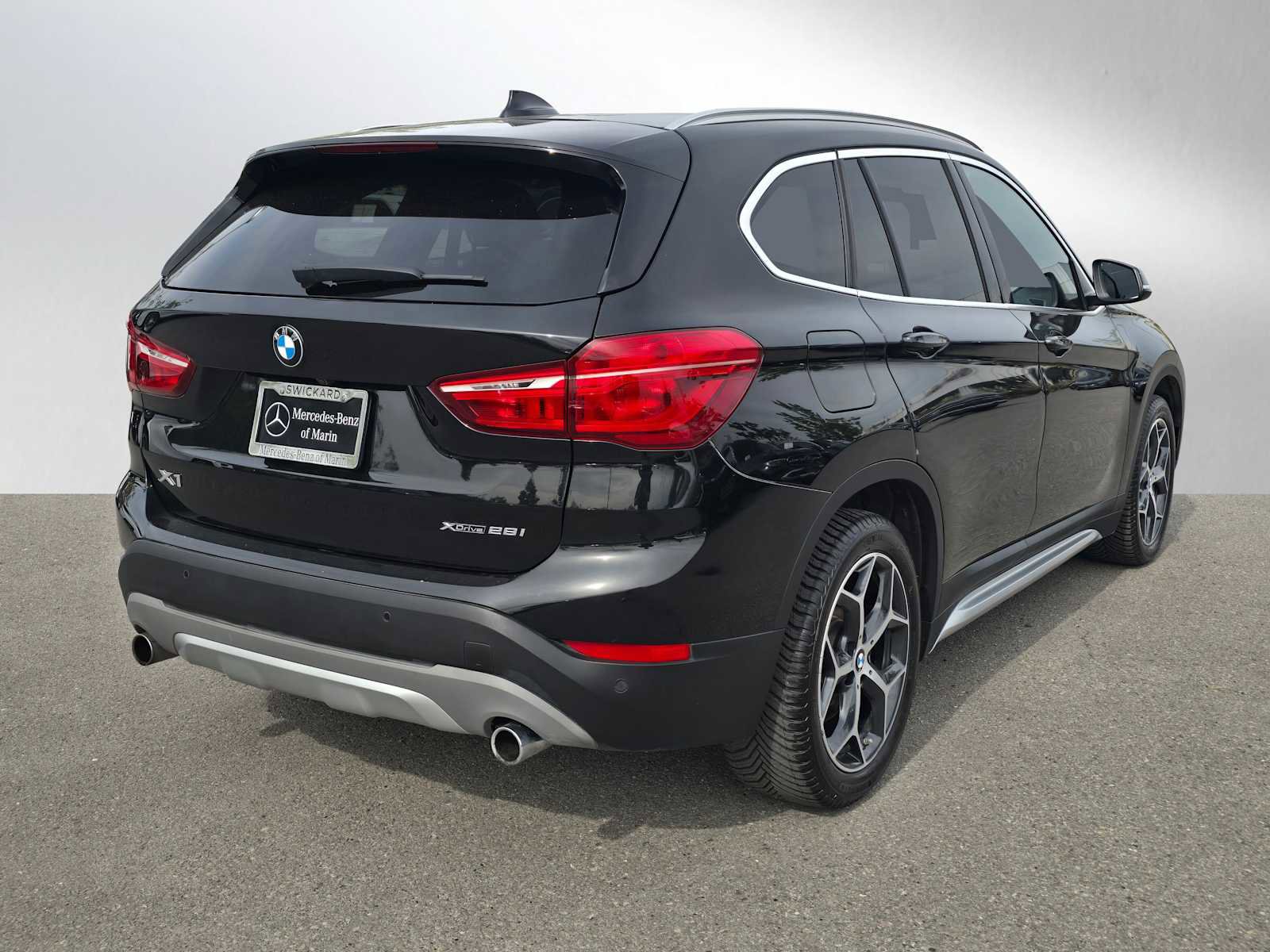 Used 2018 BMW X1 xDrive28i w/ Convenience Package image 3