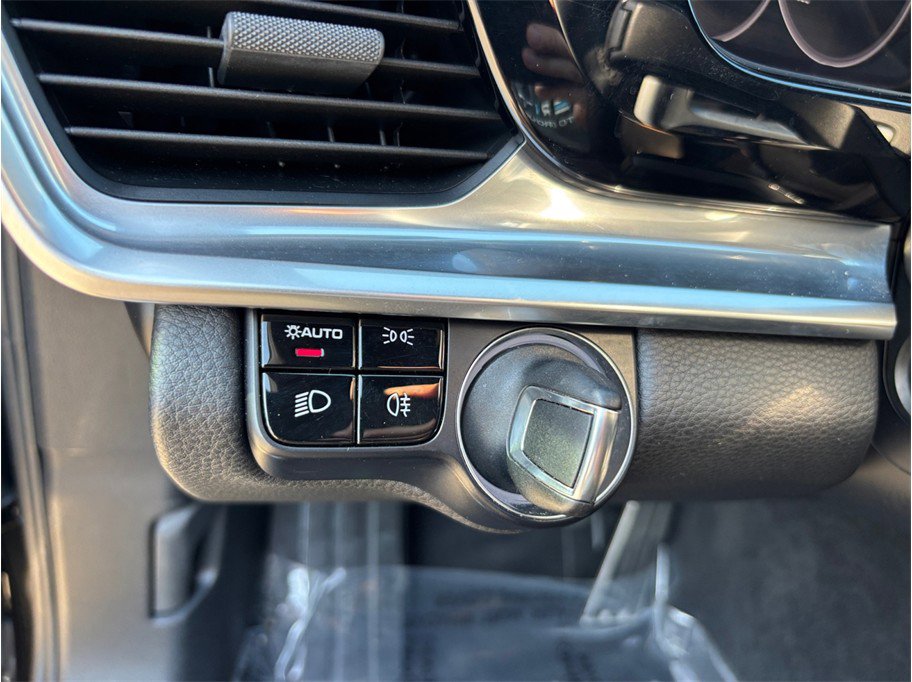 Used 2018 Porsche Panamera 4S image 29