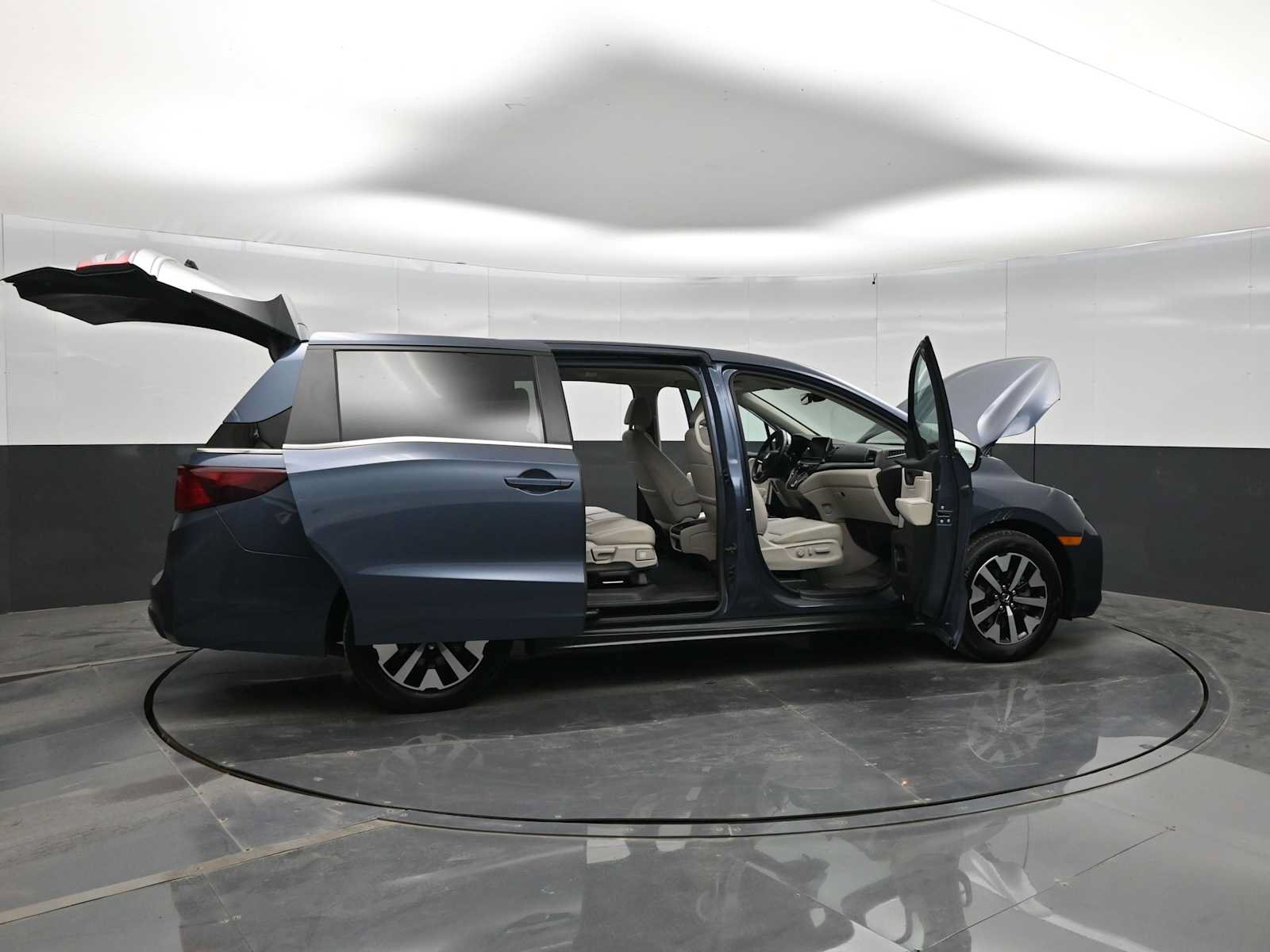Used 2025 Honda Odyssey EX-L image 41
