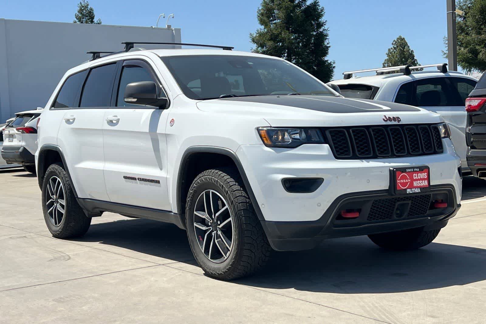 Used 2019 Jeep Grand Cherokee Trailhawk AWD/4WD image 10