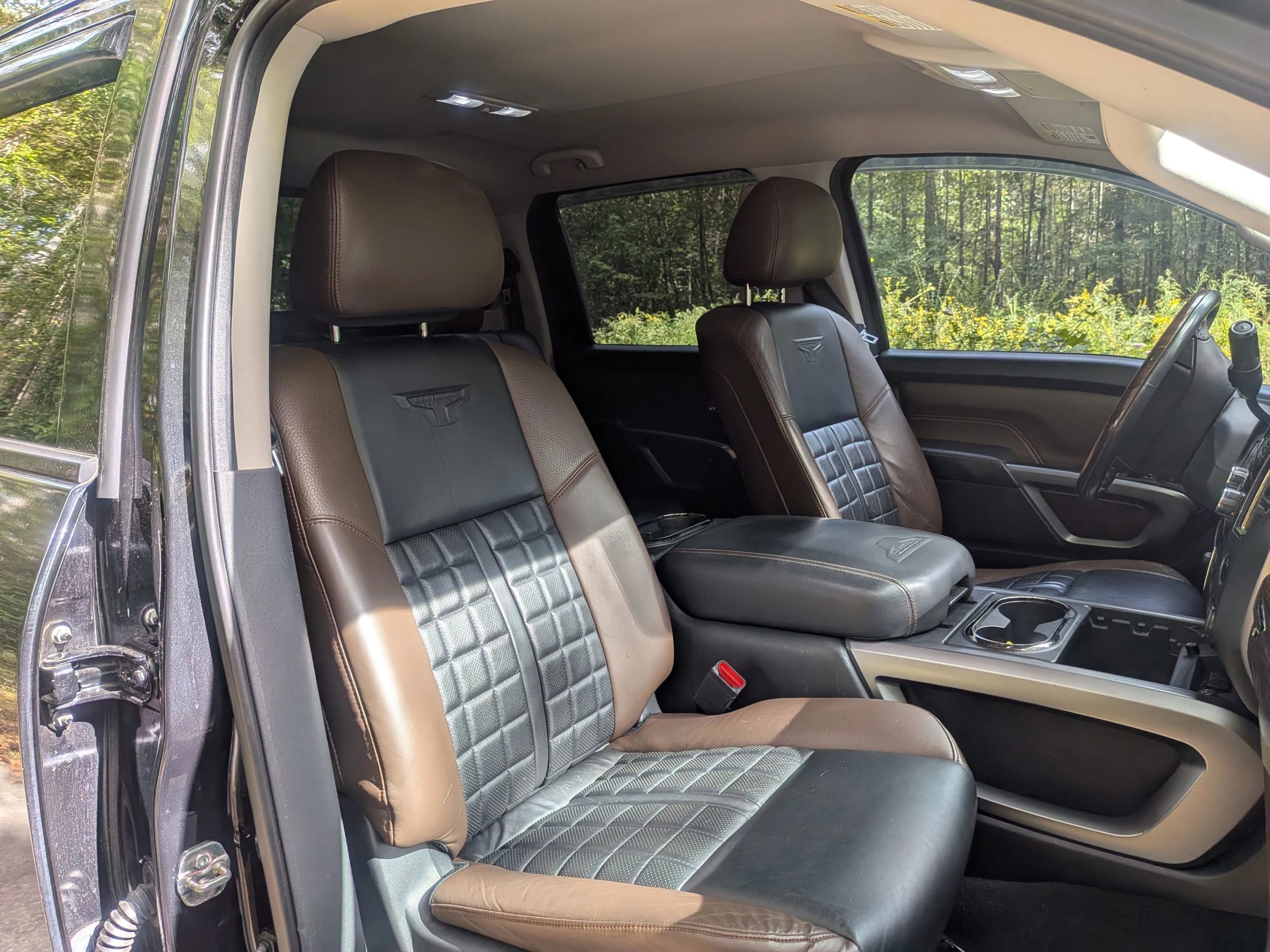 Used 2017 Nissan Titan Platinum Reserve w/ Off-Road Package image 13