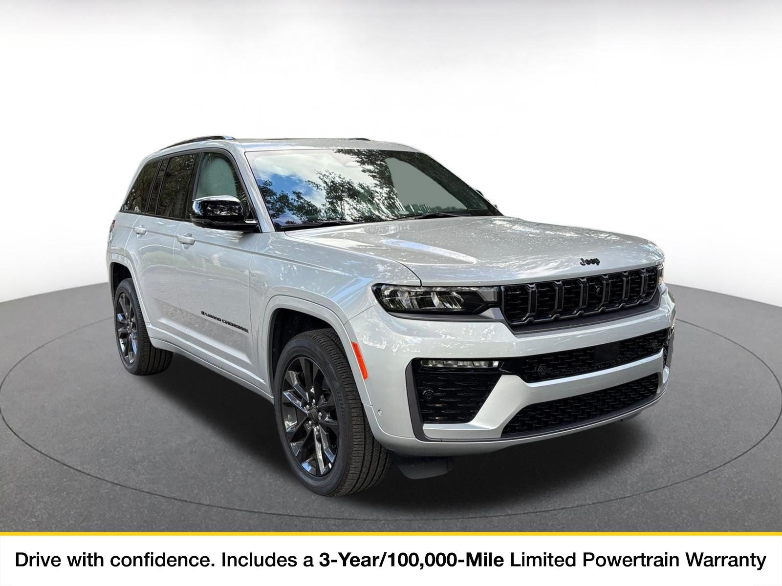 Used 2026 Jeep Grand Cherokee Limited AWD/4WD image 1
