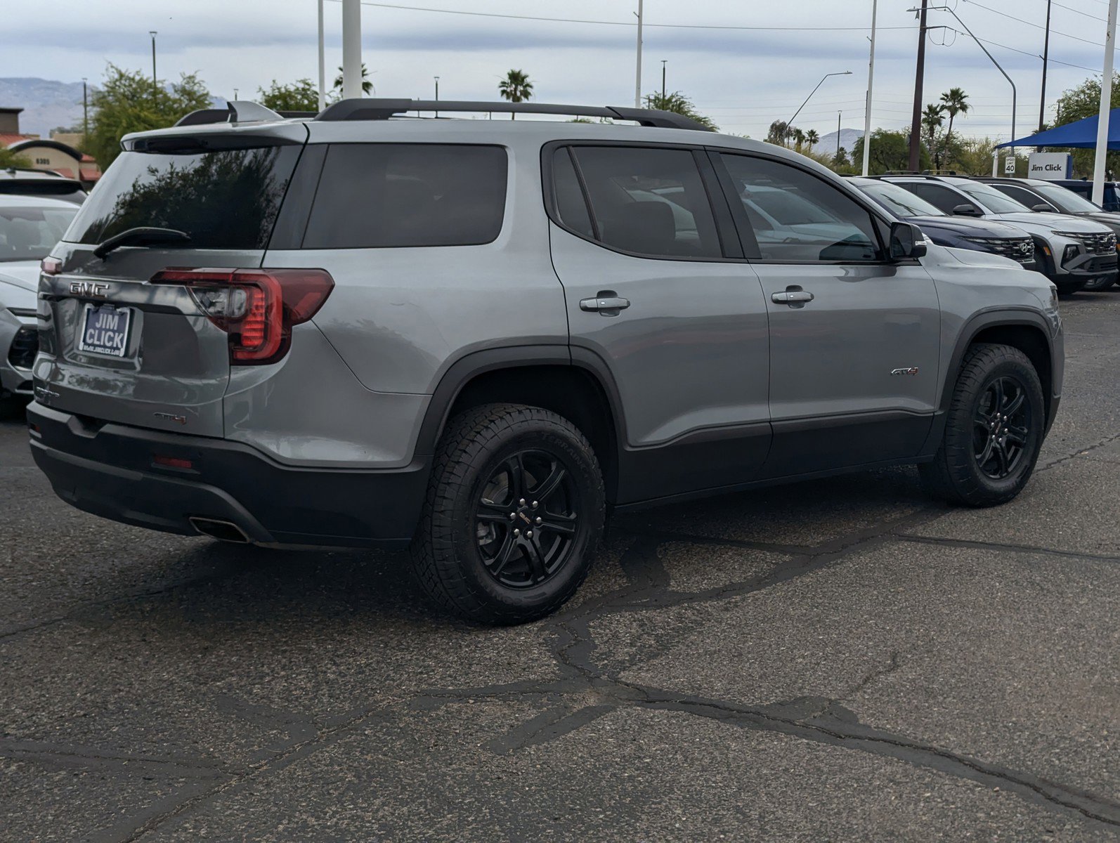 Used 2023 GMC Acadia AT4 w/ Technology Package AWD/4WD image 2
