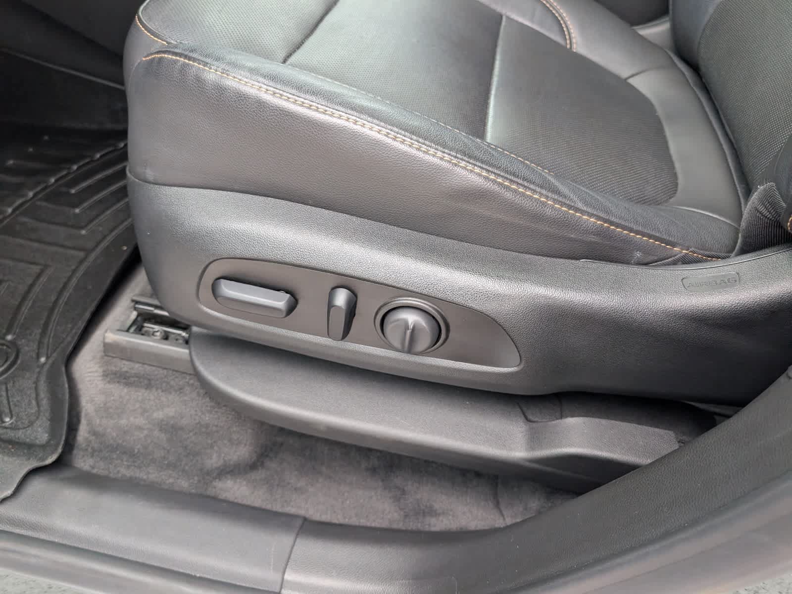 Used 2020 Chevrolet Traverse Premier AWD/4WD image 23