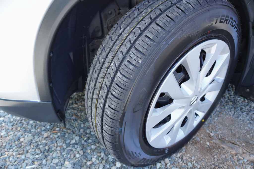 Used 2017 Nissan Rogue S FWD image 17
