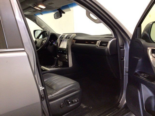 Used 2015 Lexus GX 460 w/ Navigation Package AWD/4WD image 12