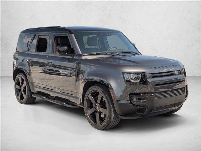 Used 2025 Land Rover Defender 110 X-Dynamic SE AWD/4WD image 3