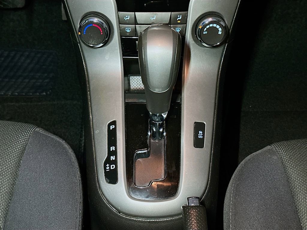 Used 2014 Chevrolet Cruze LT image 14