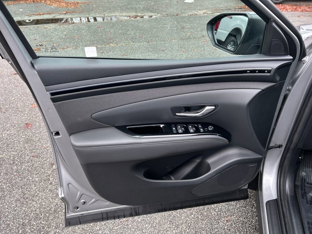 Used 2024 Hyundai Tucson Limited image 16