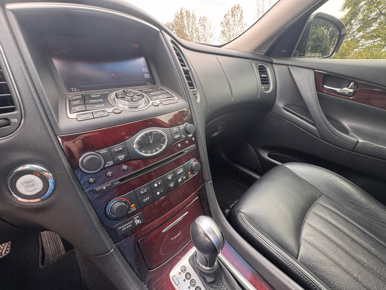 Used 2015 INFINITI QX50 AWD image 25