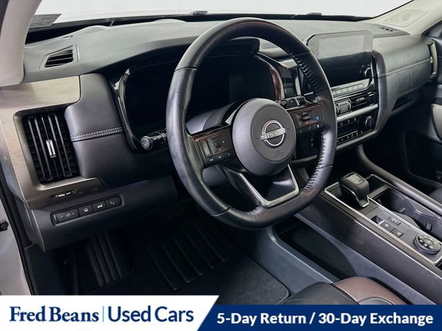 Used 2022 Nissan Pathfinder Platinum w/ Cargo Package image 11