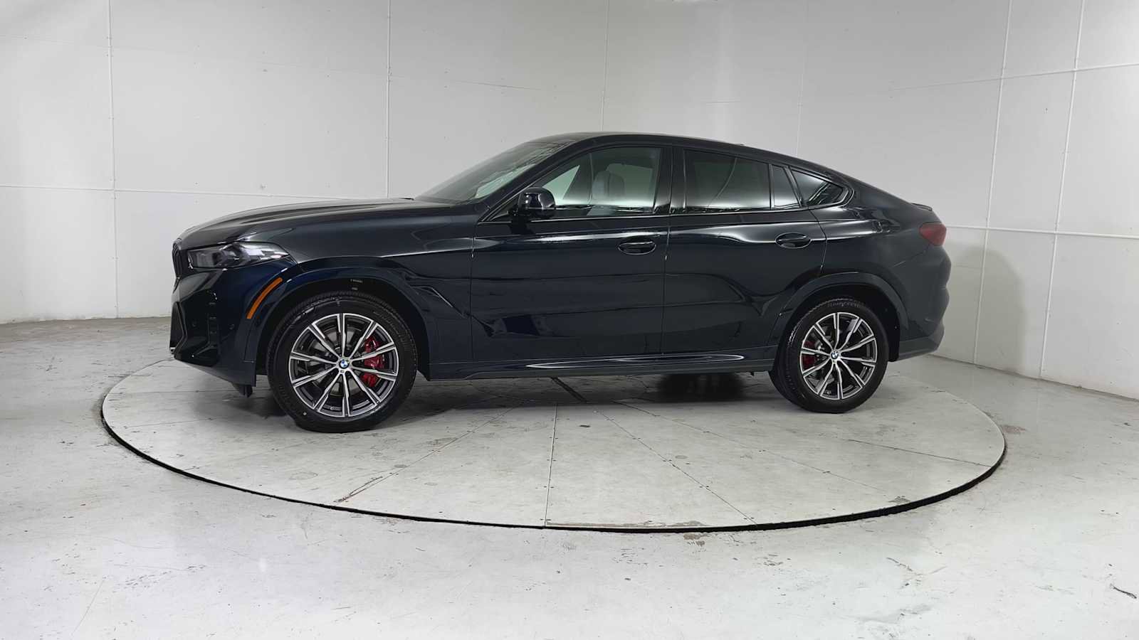 New 2026 BMW X6 xDrive40i image 5