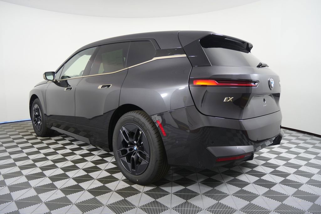 New 2026 BMW iX xDrive45 image 5