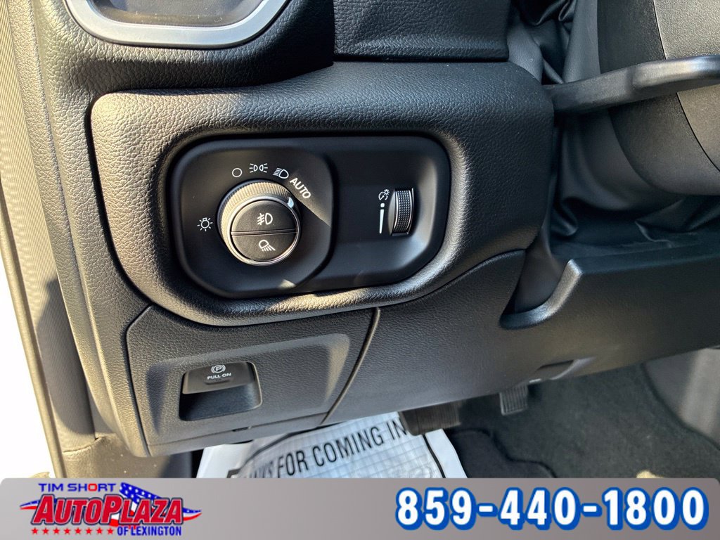 Used 2023 RAM 1500 Big Horn AWD/4WD image 27