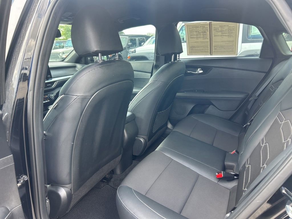 Used 2023 Kia Forte GT-Line image 27