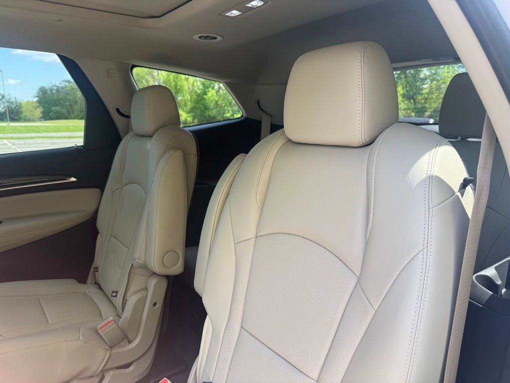 Used 2021 Buick Enclave Premium w/ Sun and Sites Package AWD/4WD image 18
