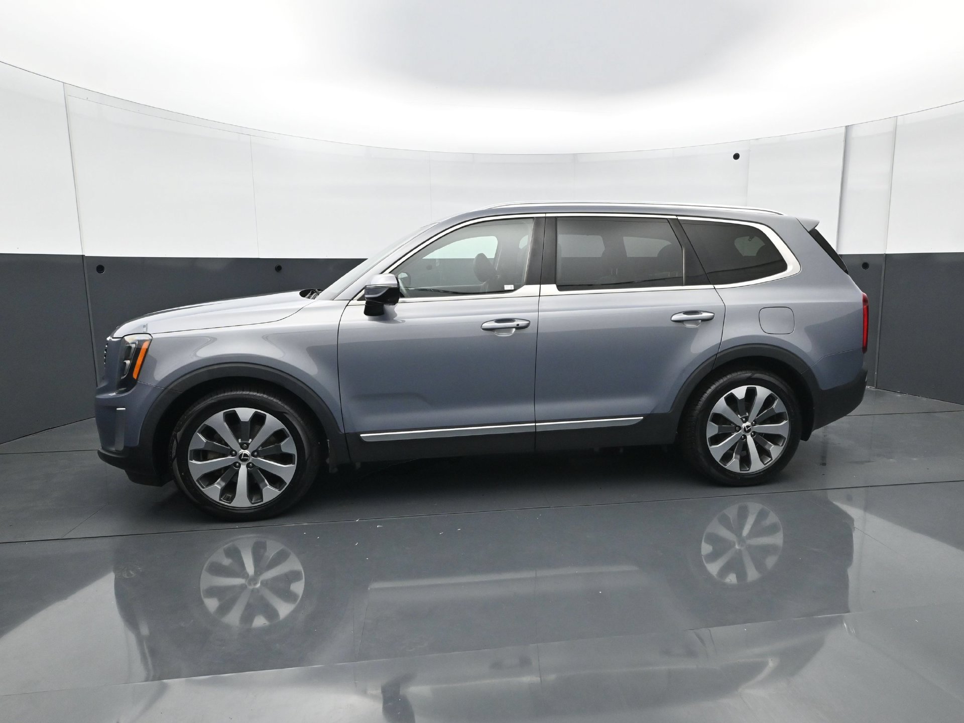 Used 2020 Kia Telluride SX AWD/4WD image 3