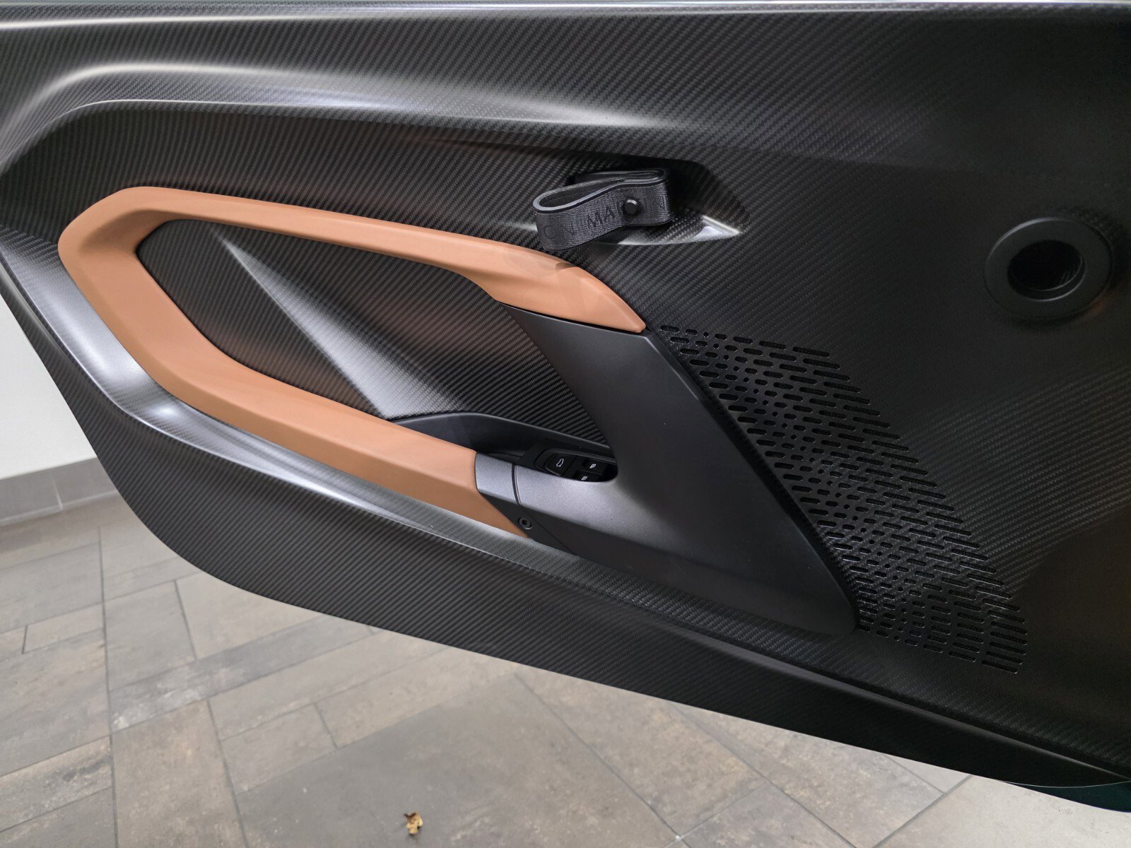 Used 2024 Aston Martin Valour RWD image 17