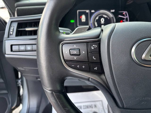 Used 2024 Lexus ES 300h w/ Accessory Package (Z2) FWD image 15