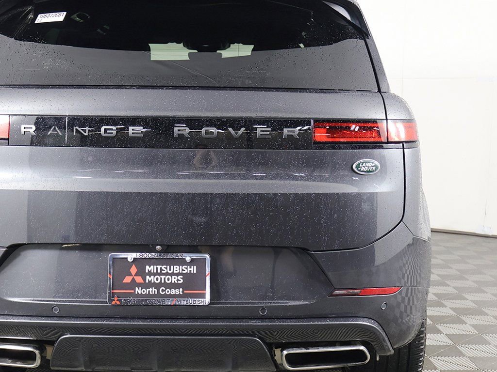 Used 2023 Land Rover Range Rover Sport SE Dynamic image 19