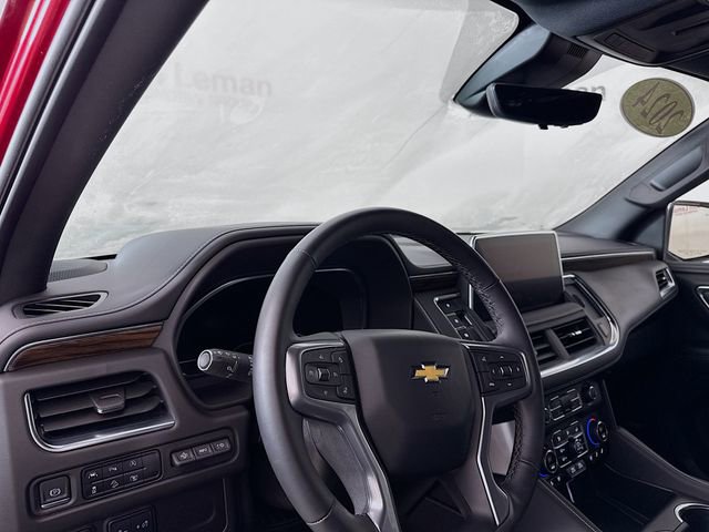 Used 2024 Chevrolet Suburban Premier image 10